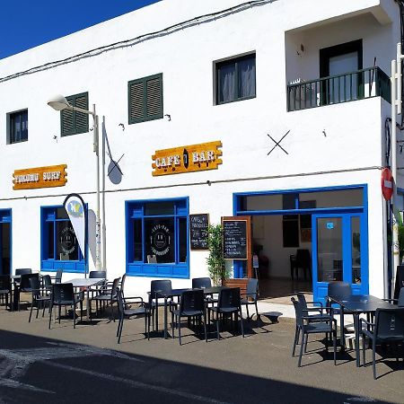 Surf House Famara Yokomosurf Hostel ภายนอก รูปภาพ